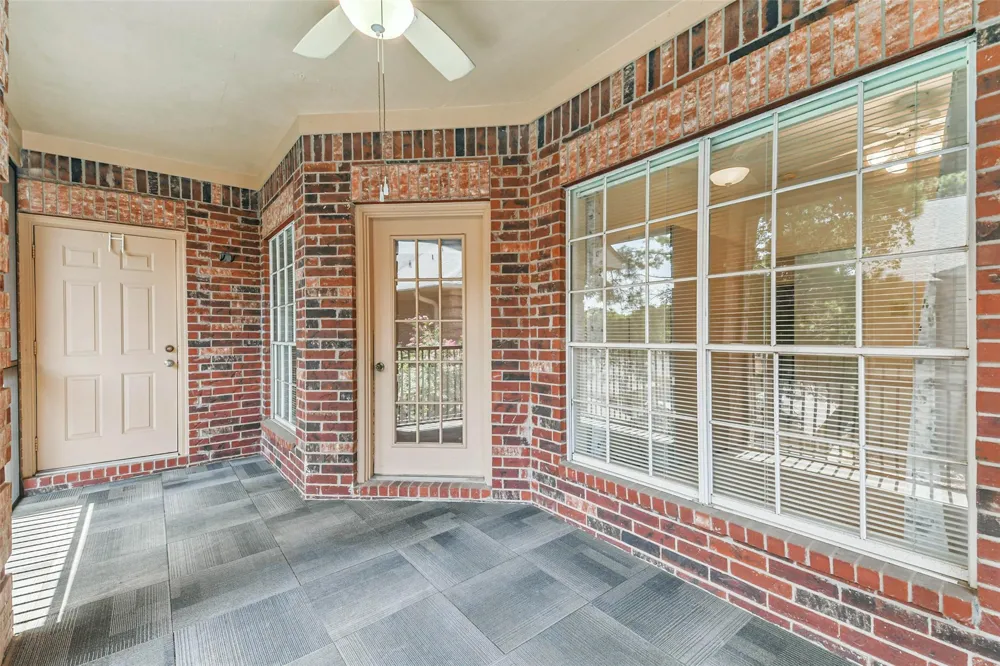 2803 Kings Crossing Drive #303 Kingwood, TX 77345
