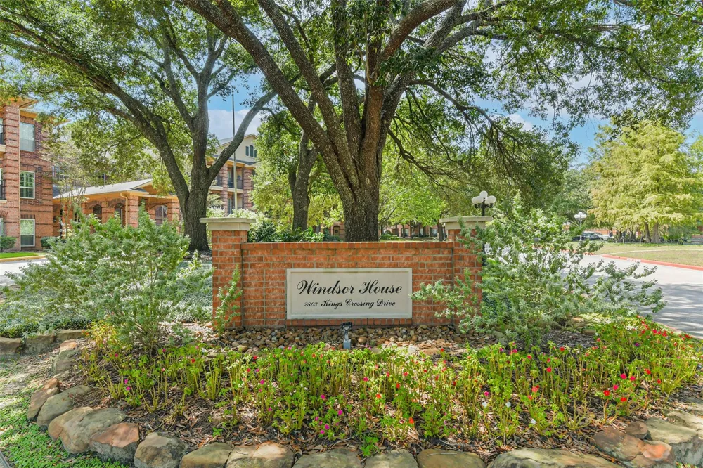 2803 Kings Crossing Drive #303 Kingwood, TX 77345
