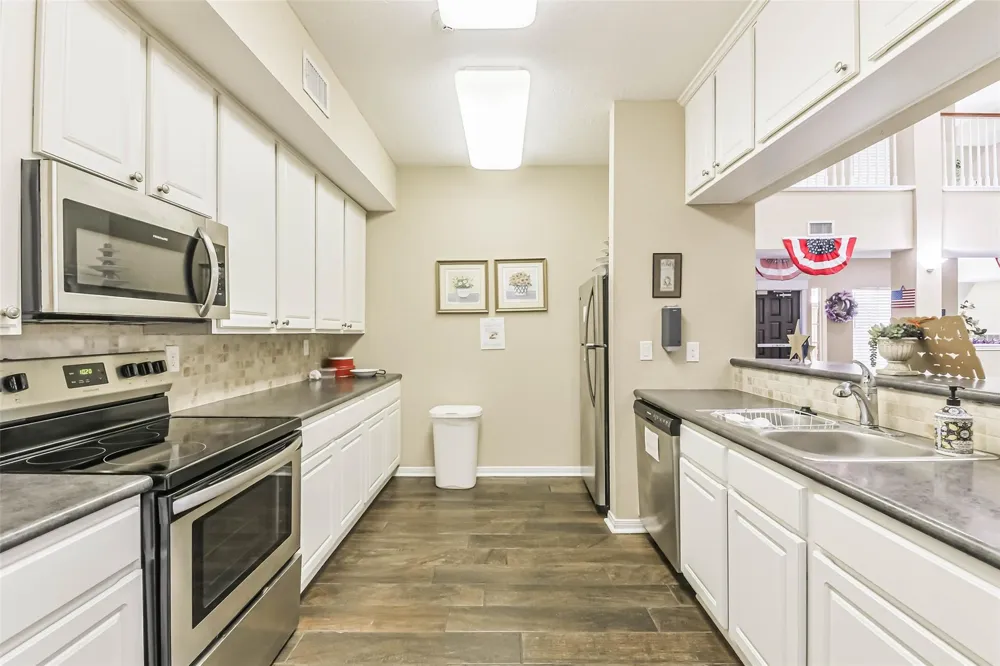 2803 Kings Crossing Drive #303 Kingwood, TX 77345