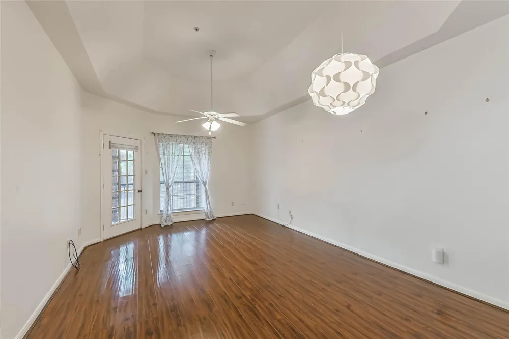 2803 Kings Crossing Drive #303 Kingwood, TX 77345