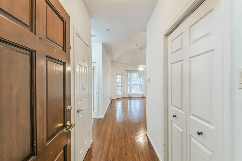 2803 Kings Crossing Drive #303 Kingwood, TX 77345