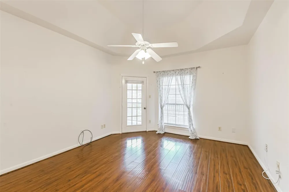 2803 Kings Crossing Drive #303 Kingwood, TX 77345