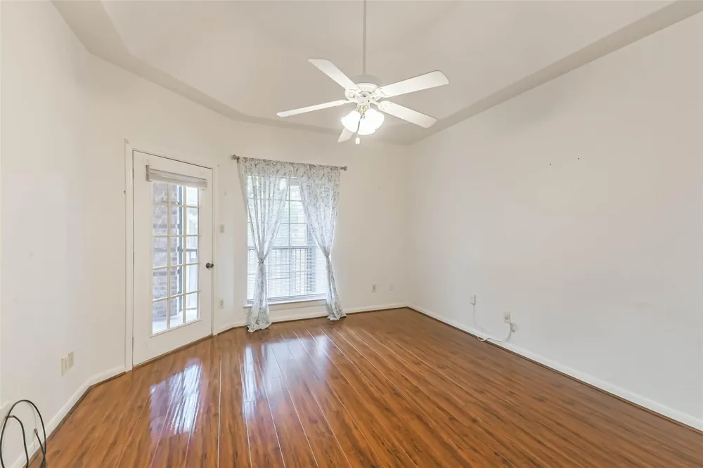 2803 Kings Crossing Drive #303 Kingwood, TX 77345
