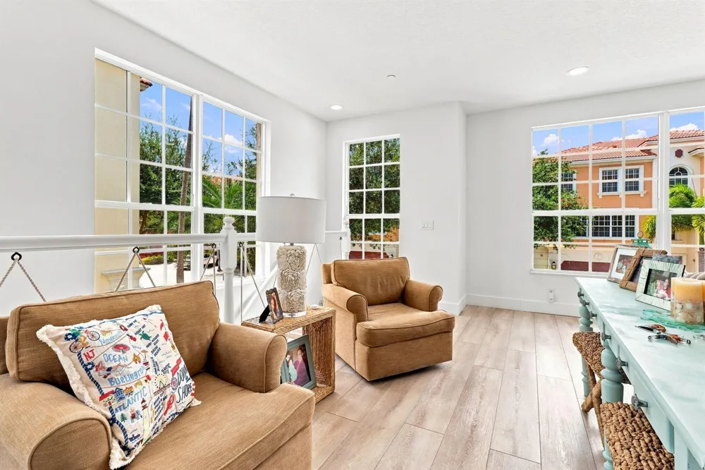 5570 NE TRIESTE WAY Boca Raton, FL 33487