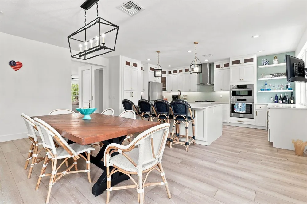 5570 NE TRIESTE WAY Boca Raton, FL 33487