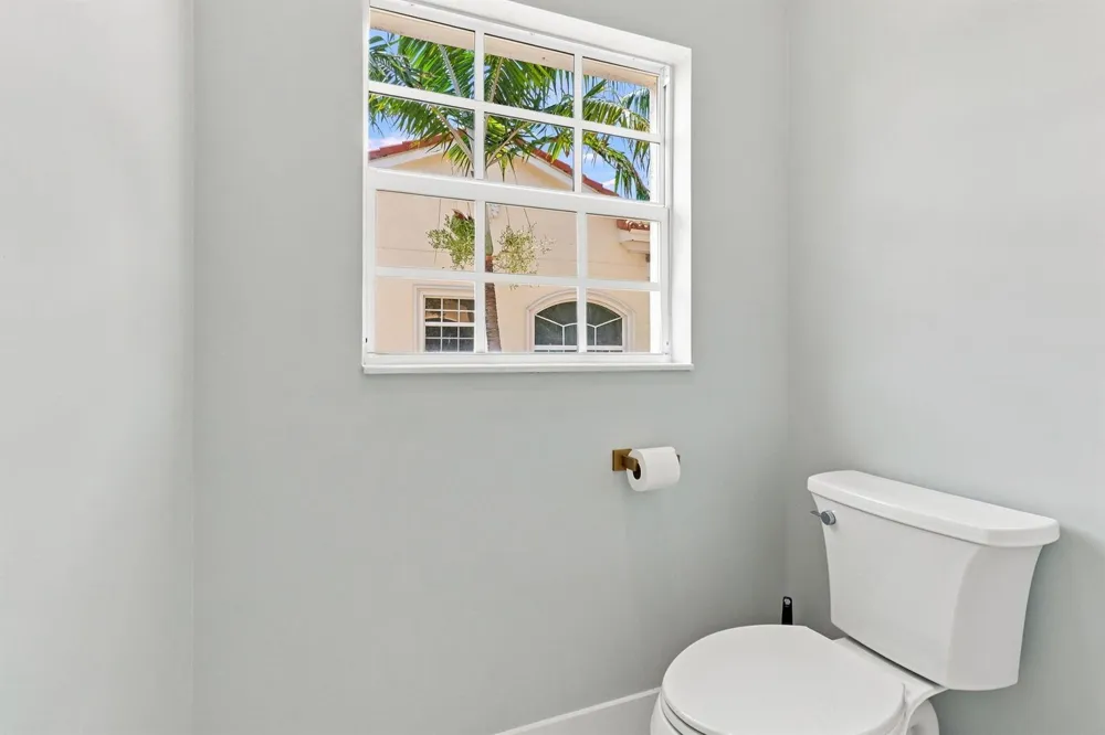 5570 NE TRIESTE WAY Boca Raton, FL 33487