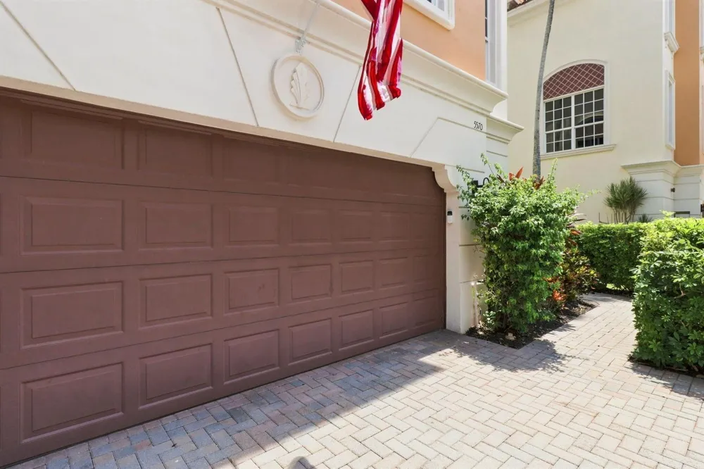5570 NE TRIESTE WAY Boca Raton, FL 33487