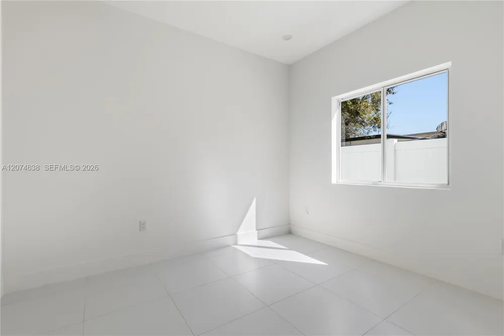 5735 SW 4th St Miami, FL 33144