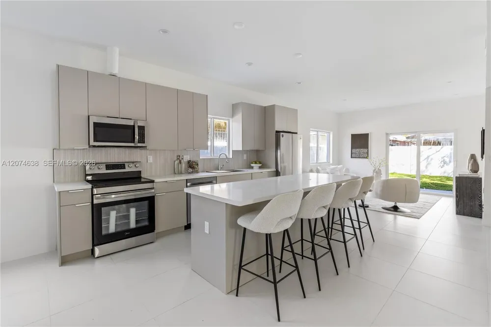 5735 SW 4th St Miami, FL 33144