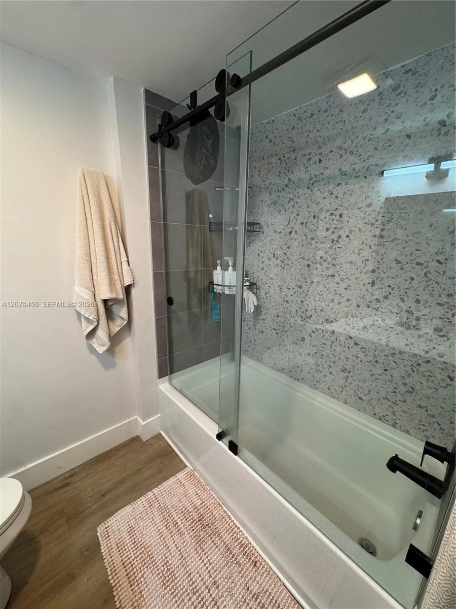 2420 Diana Dr #402 Hallandale Beach, FL 33009