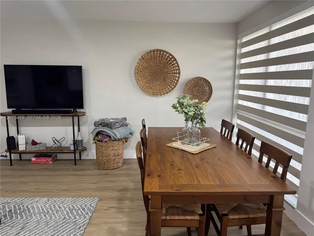 2420 Diana Dr #402 Hallandale Beach, FL 33009