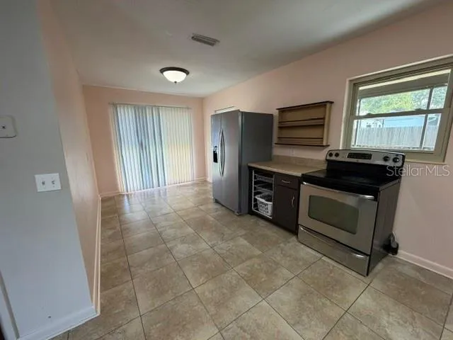 5254 17TH STREET Zephyrhills, FL 33542
