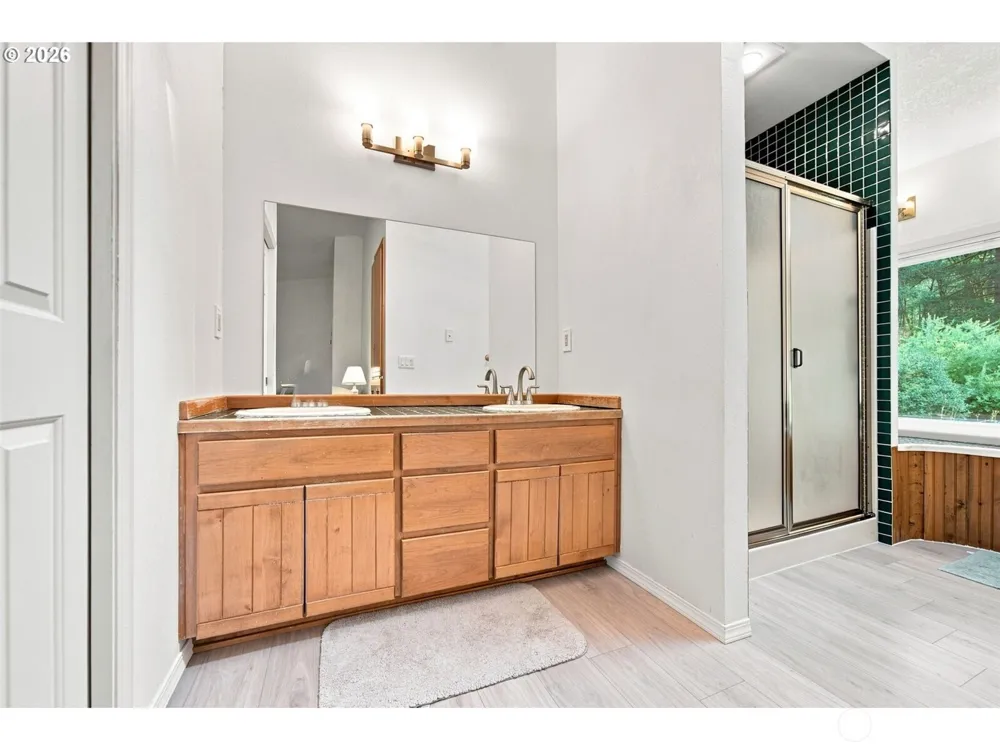 14805 NE 249th Avenue Brush Prairie, WA 98606