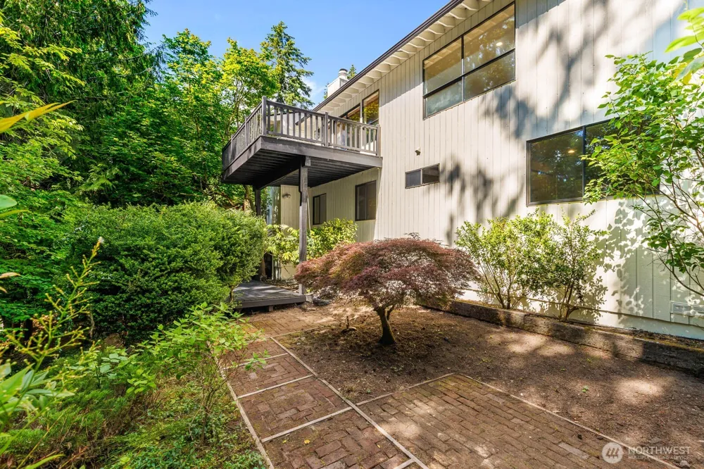 4529 153rd Ave SE Bellevue, WA 98006