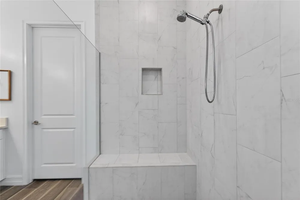 1071 SEAGRAPE DRIVE Ruskin, FL 33570