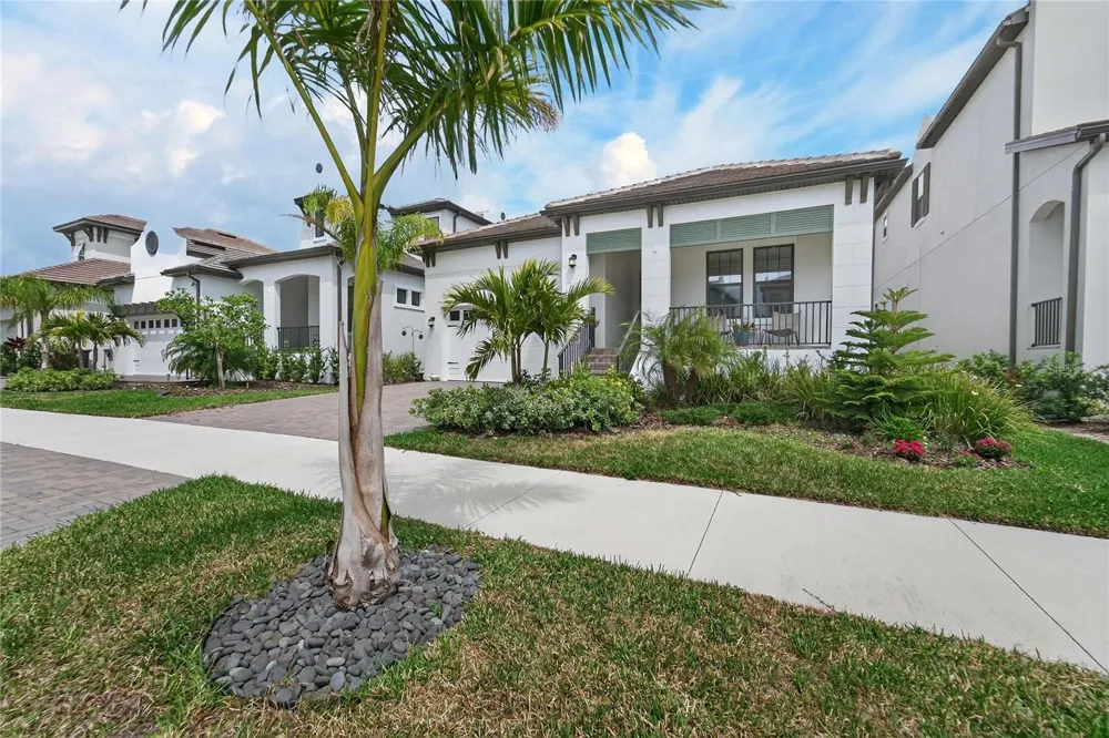1071 SEAGRAPE DRIVE Ruskin, FL 33570