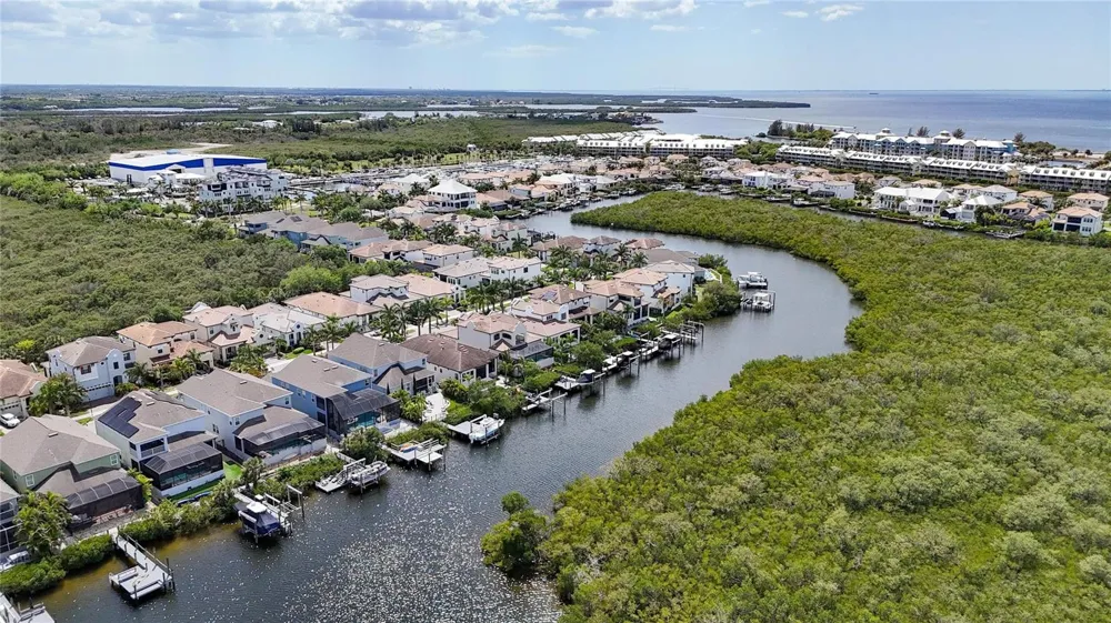 1071 SEAGRAPE DRIVE Ruskin, FL 33570