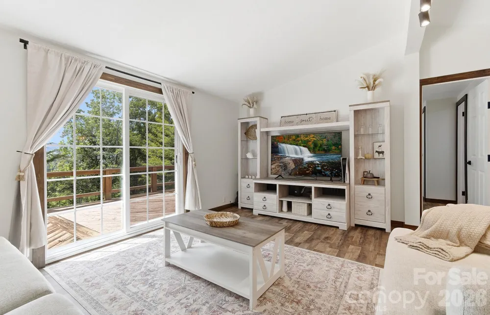 520 Maranatha Way Waynesville, NC 28785