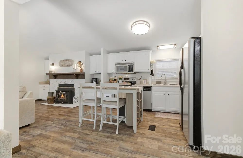 520 Maranatha Way Waynesville, NC 28785