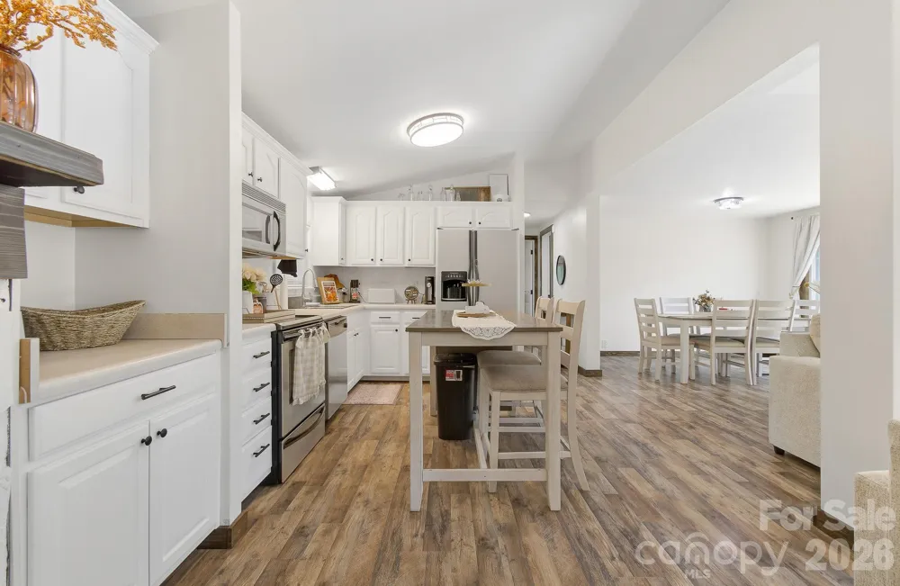 520 Maranatha Way Waynesville, NC 28785
