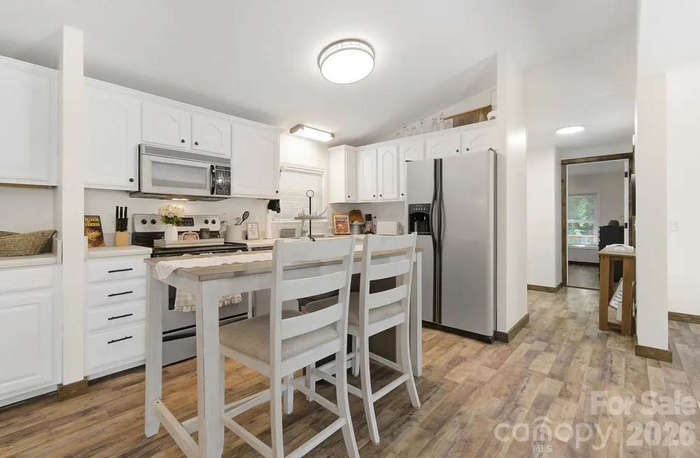 520 Maranatha Way Waynesville, NC 28785