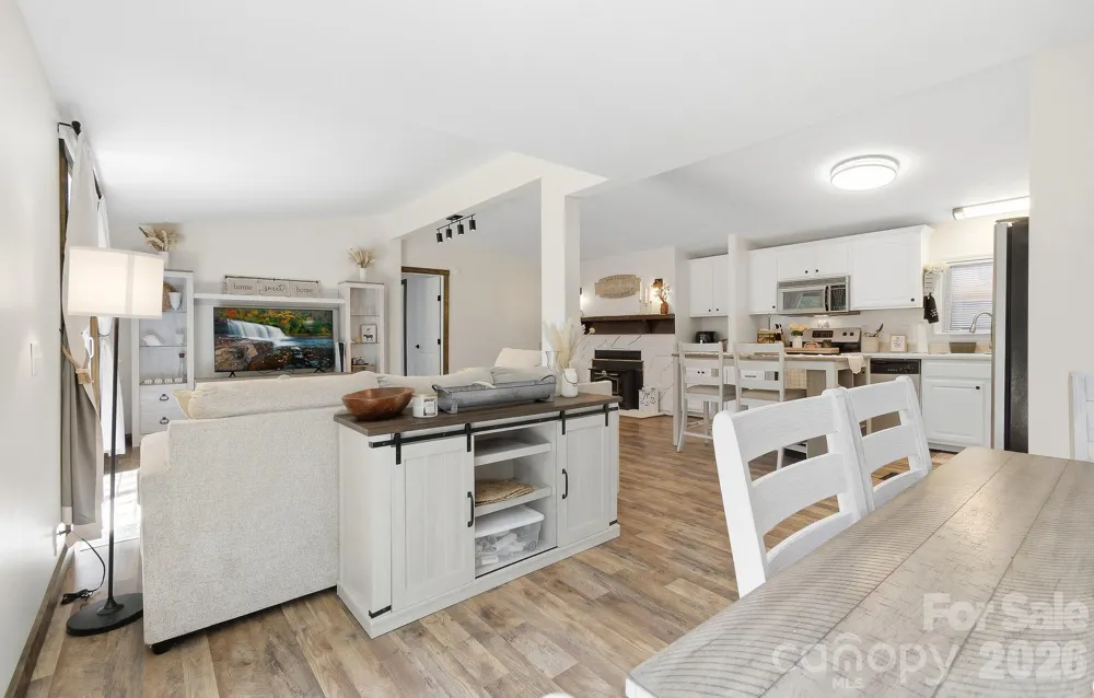 520 Maranatha Way Waynesville, NC 28785