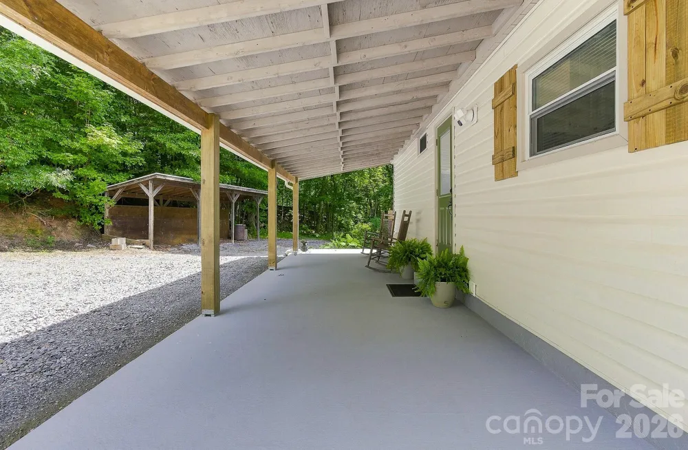 520 Maranatha Way Waynesville, NC 28785