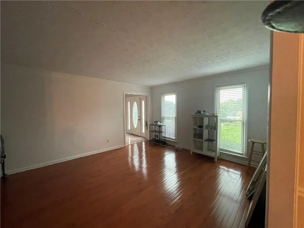 215 Dix Lee On Drive Fayetteville, GA 30214