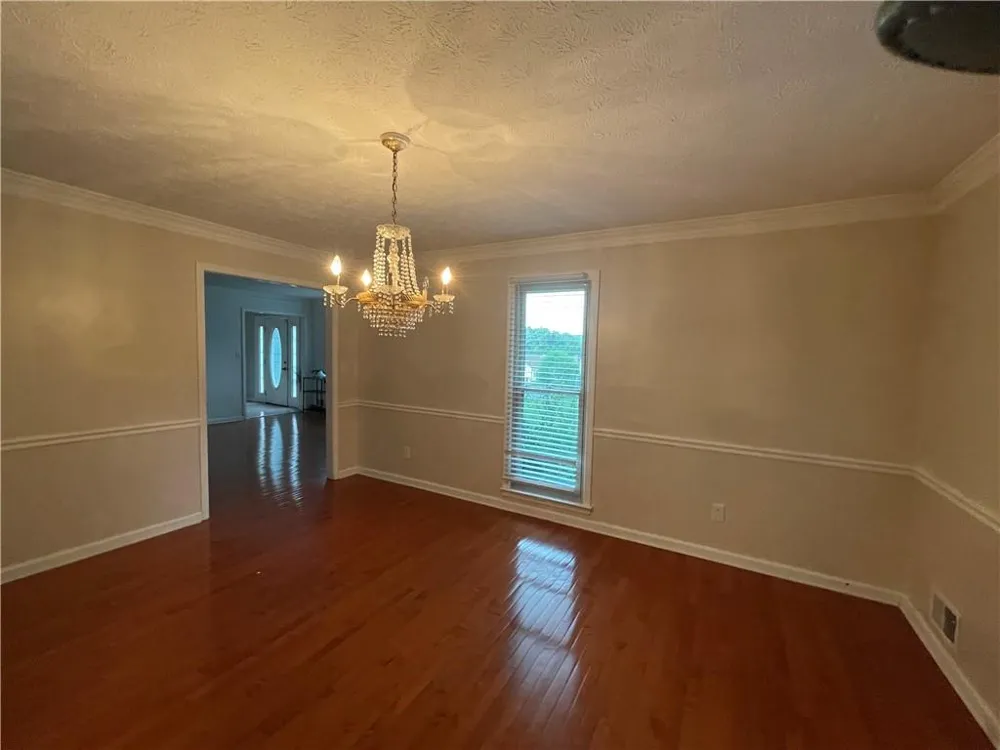 215 Dix Lee On Drive Fayetteville, GA 30214
