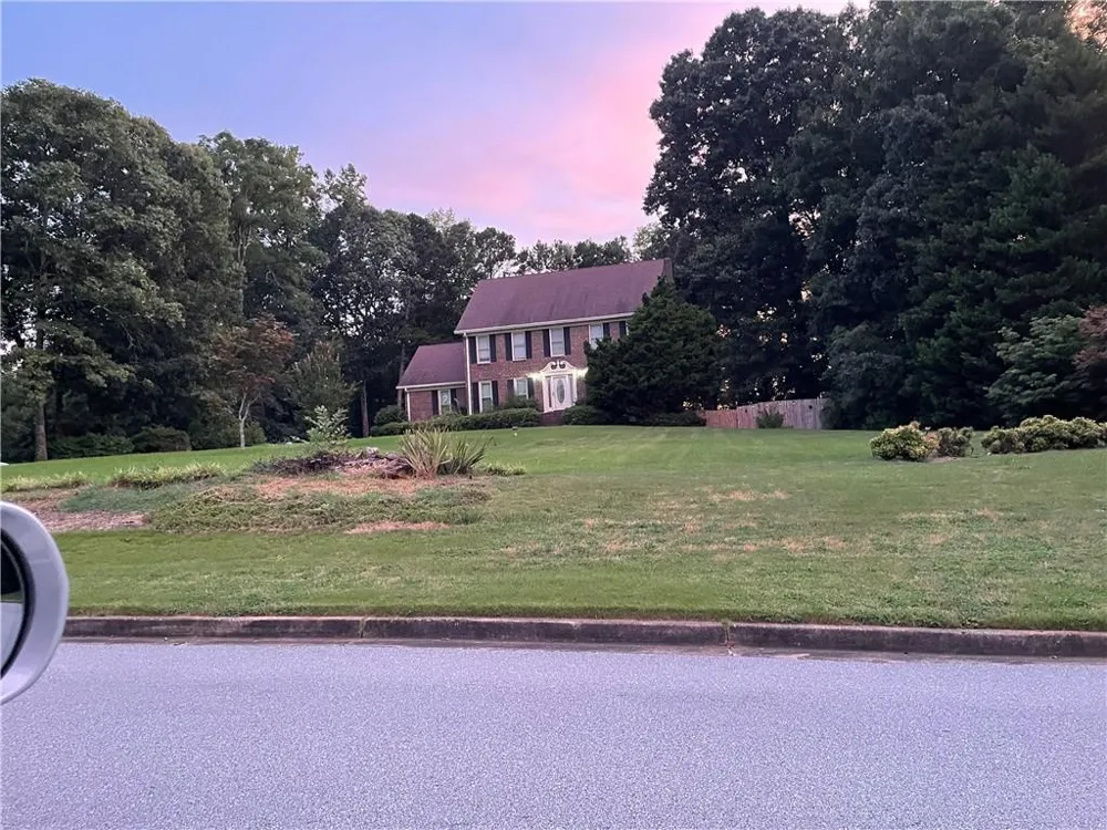 215 Dix Lee On Drive Fayetteville, GA 30214
