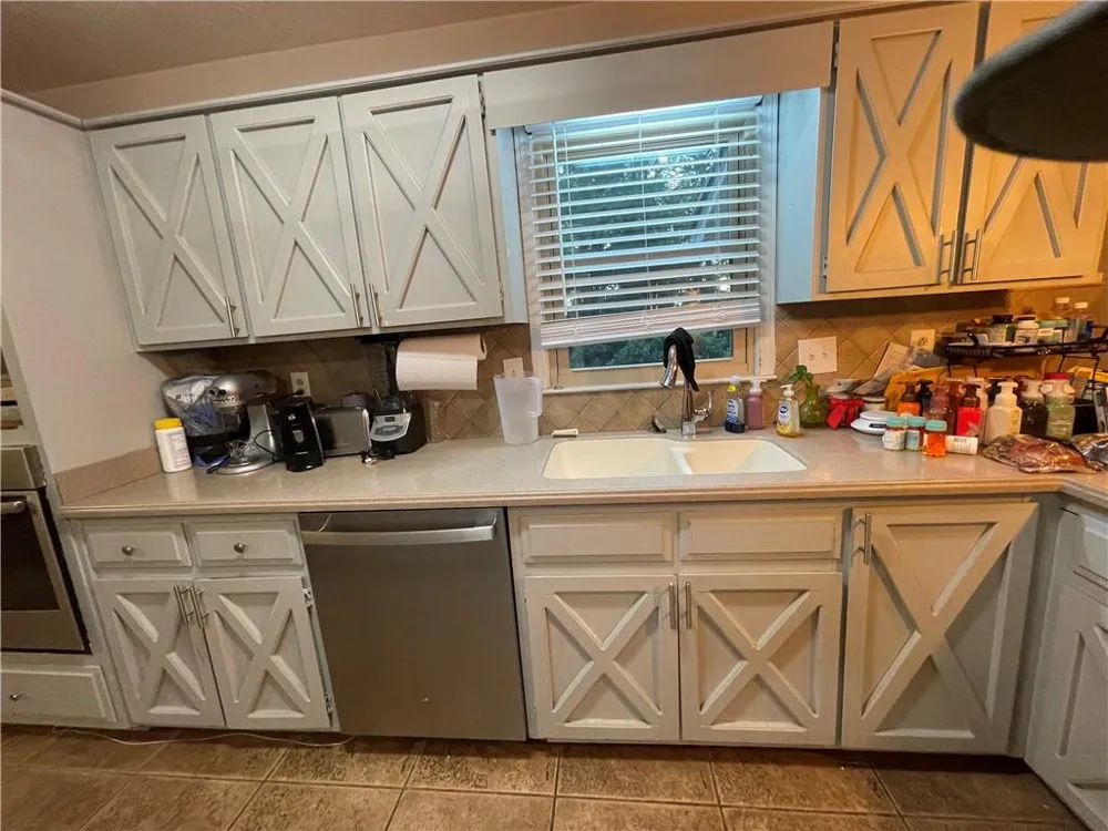 215 Dix Lee On Drive Fayetteville, GA 30214