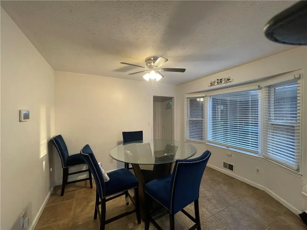 215 Dix Lee On Drive Fayetteville, GA 30214