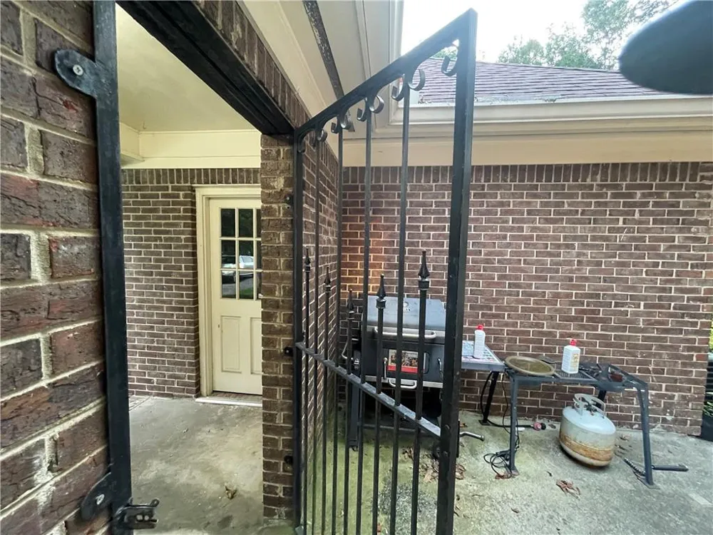 215 Dix Lee On Drive Fayetteville, GA 30214