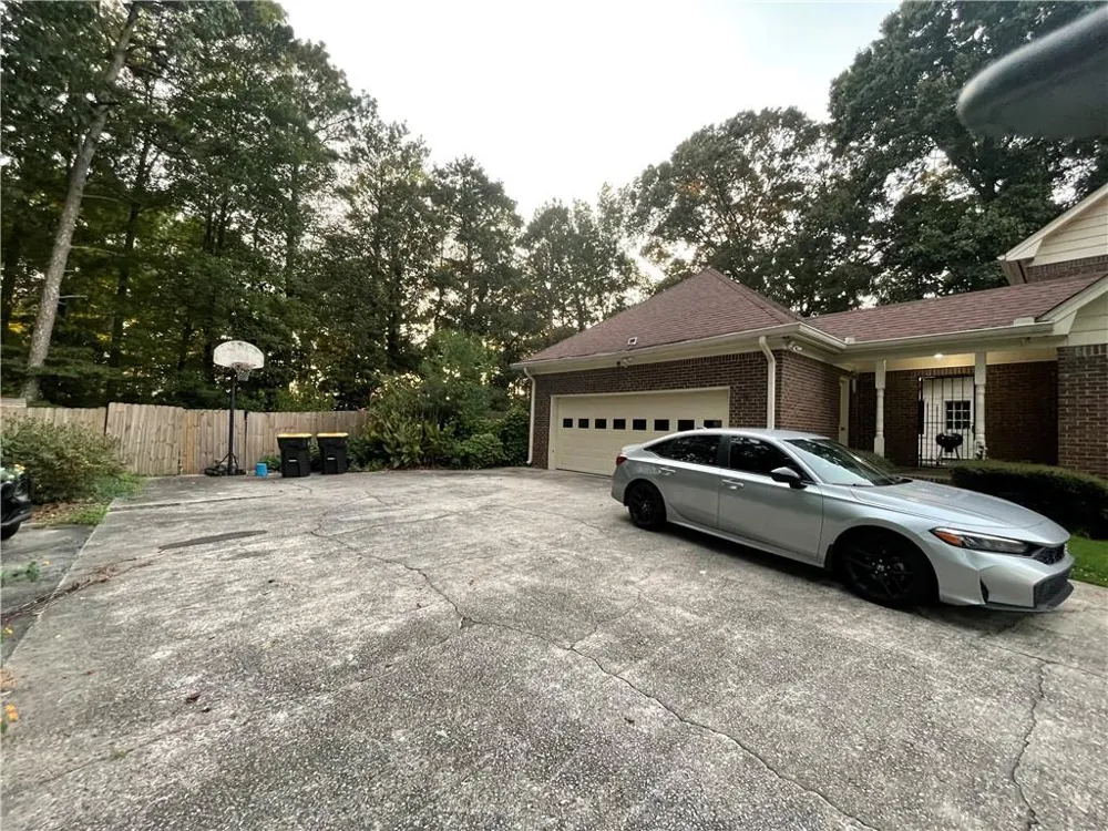 215 Dix Lee On Drive Fayetteville, GA 30214