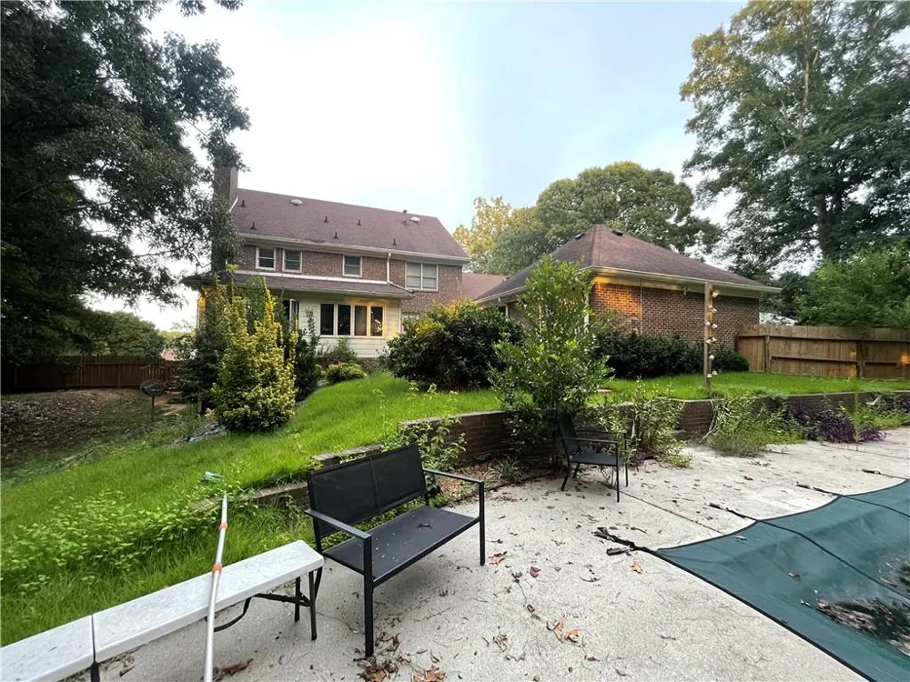 215 Dix Lee On Drive Fayetteville, GA 30214