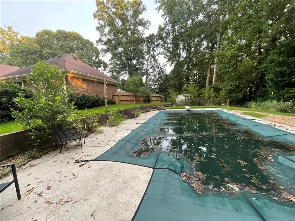 215 Dix Lee On Drive Fayetteville, GA 30214