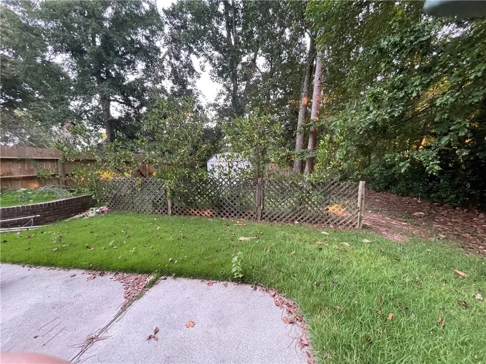 215 Dix Lee On Drive Fayetteville, GA 30214