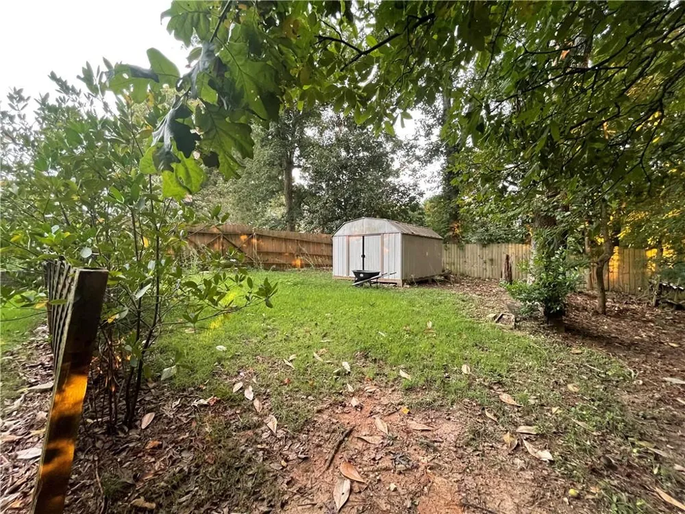 215 Dix Lee On Drive Fayetteville, GA 30214
