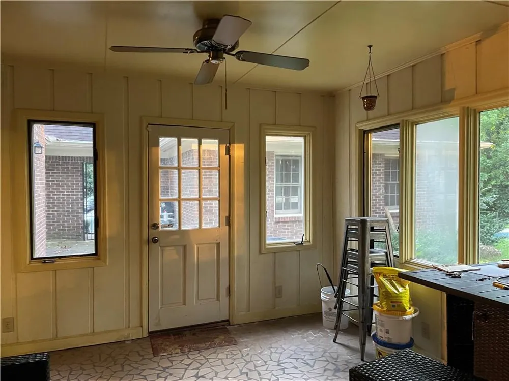 215 Dix Lee On Drive Fayetteville, GA 30214