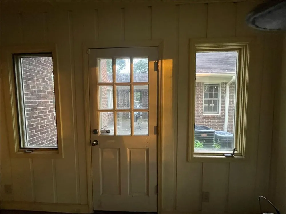 215 Dix Lee On Drive Fayetteville, GA 30214