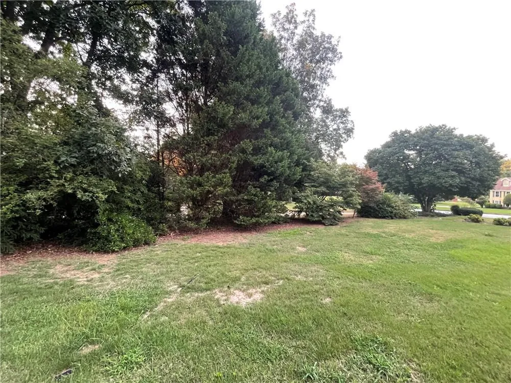 215 Dix Lee On Drive Fayetteville, GA 30214