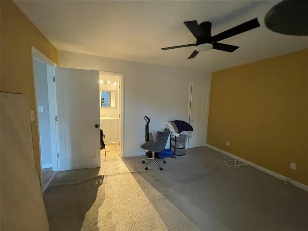 215 Dix Lee On Drive Fayetteville, GA 30214