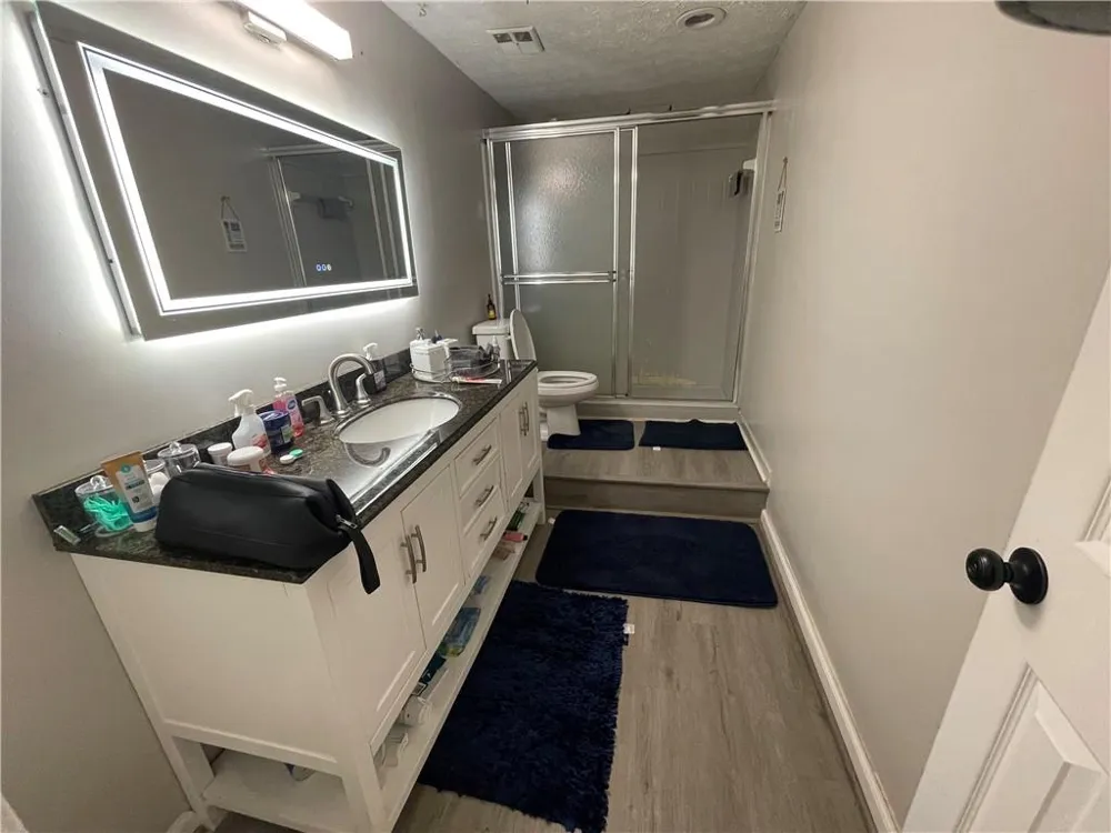 215 Dix Lee On Drive Fayetteville, GA 30214