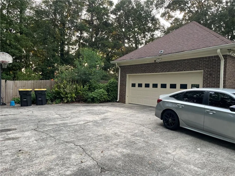215 Dix Lee On Drive Fayetteville, GA 30214