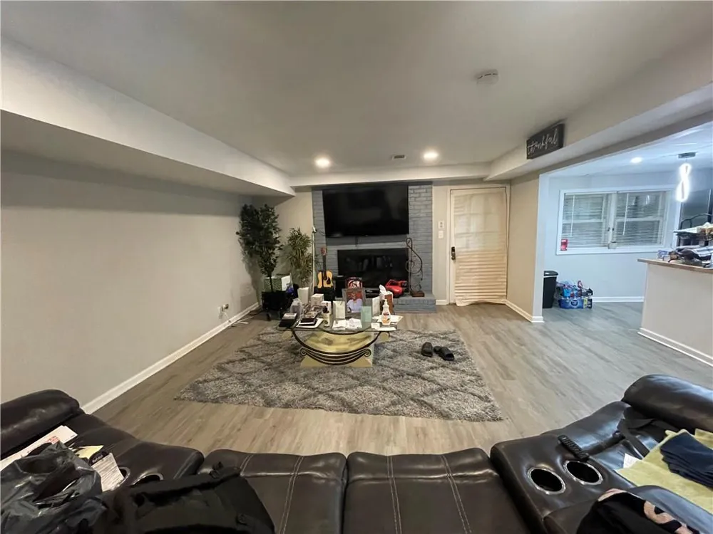 215 Dix Lee On Drive Fayetteville, GA 30214