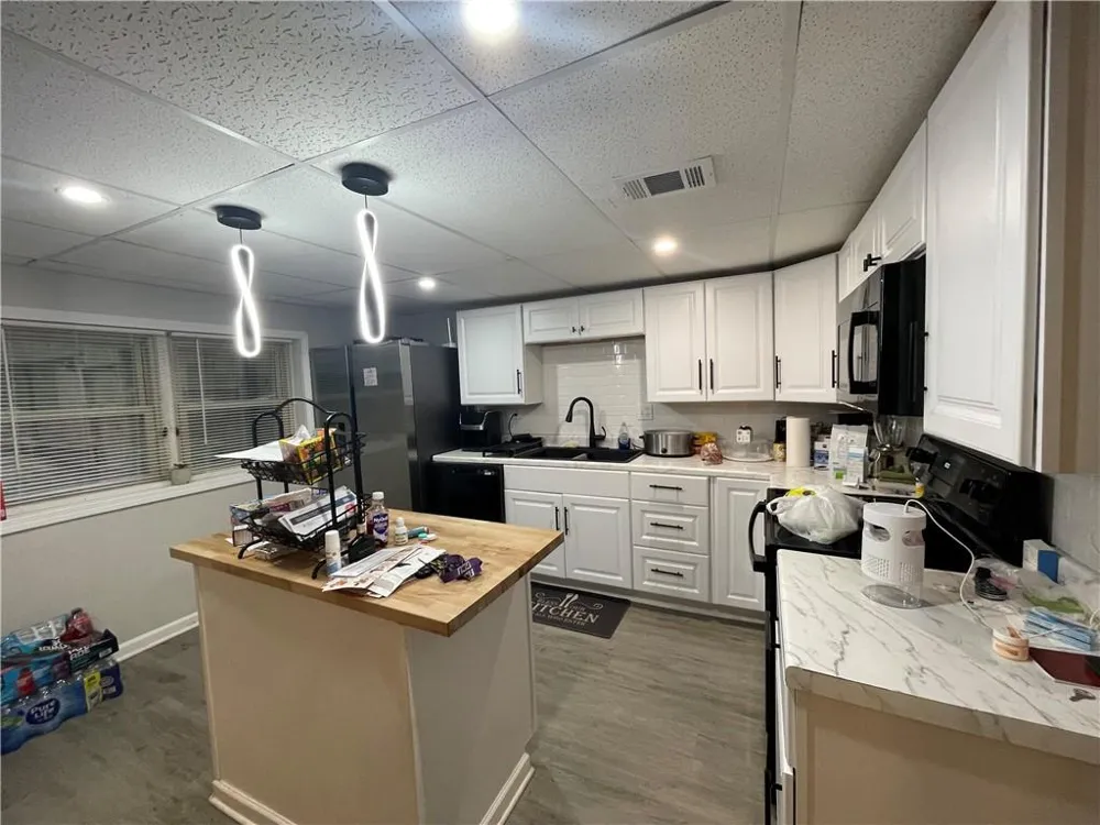 215 Dix Lee On Drive Fayetteville, GA 30214