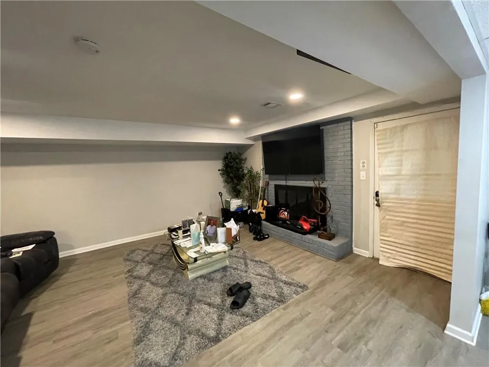 215 Dix Lee On Drive Fayetteville, GA 30214
