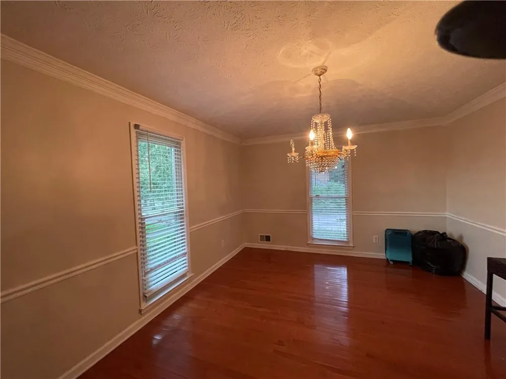 215 Dix Lee On Drive Fayetteville, GA 30214