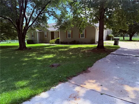 358 Roscoe Davis Road