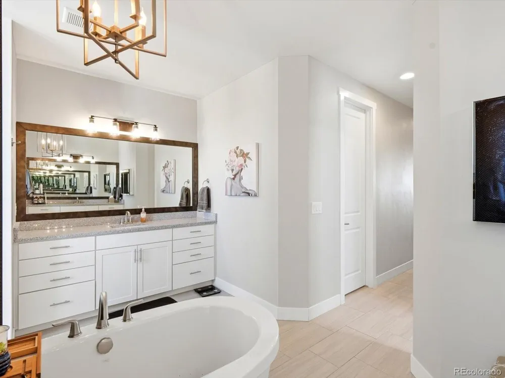 18582 W 87th Avenue Arvada, CO 80007